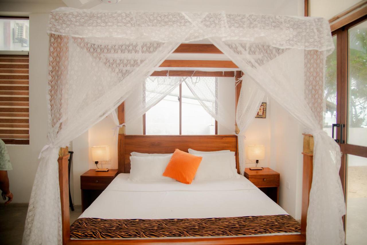 Sea Crest Beach Villa Ambalangoda  Dış mekan fotoğraf