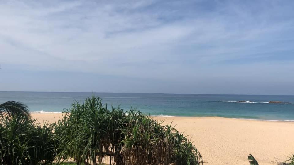Sea Crest Beach Villa Ambalangoda  Dış mekan fotoğraf