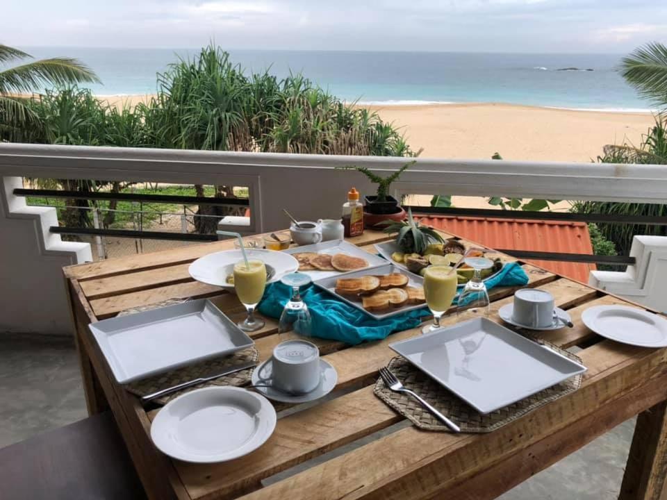 Sea Crest Beach Villa Ambalangoda  Dış mekan fotoğraf