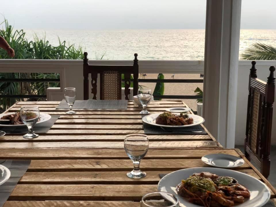 Sea Crest Beach Villa Ambalangoda  Dış mekan fotoğraf